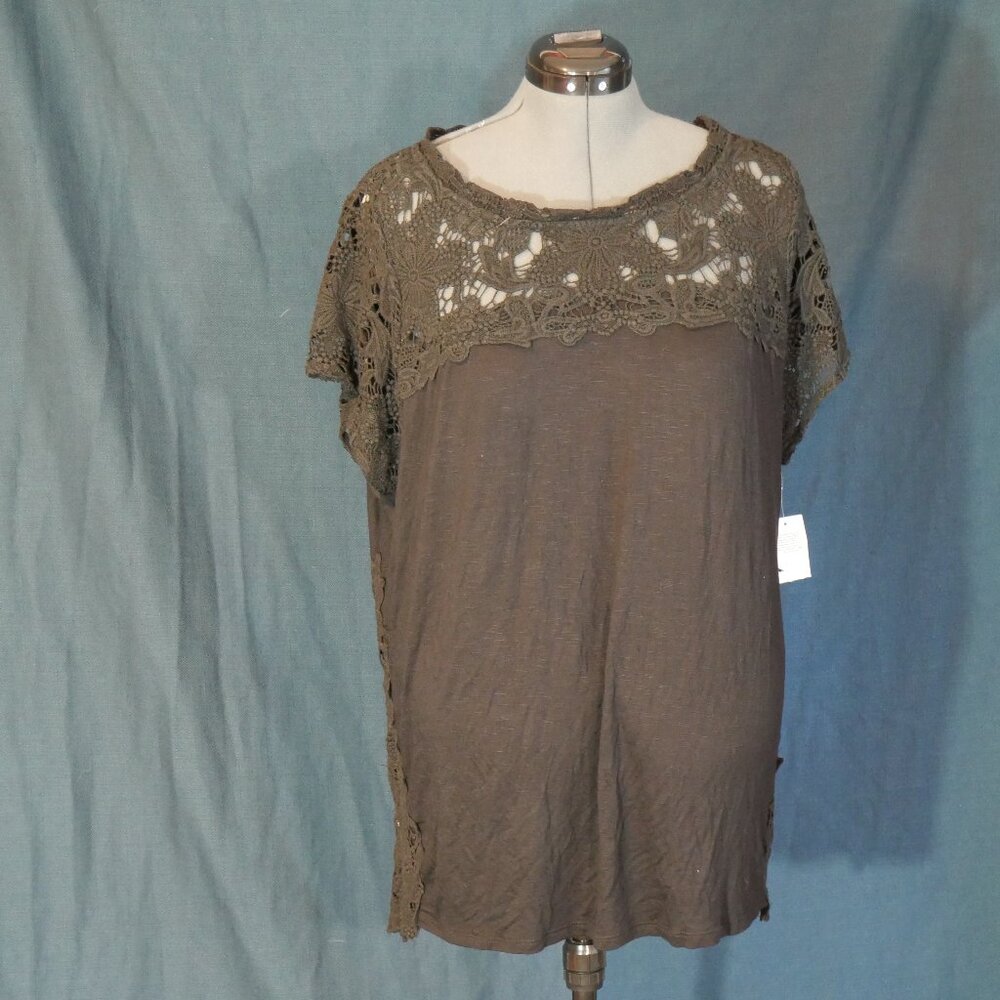 Black lace tee shirt size 2X
